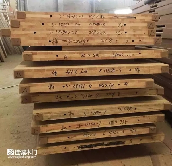 重慶佳誠木門：新品橡膠木木門泰國橡膠木